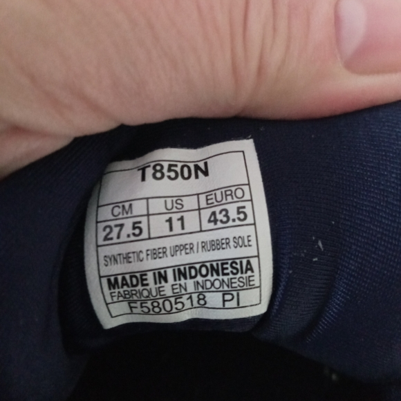 ASICS - Picture 7 of 8